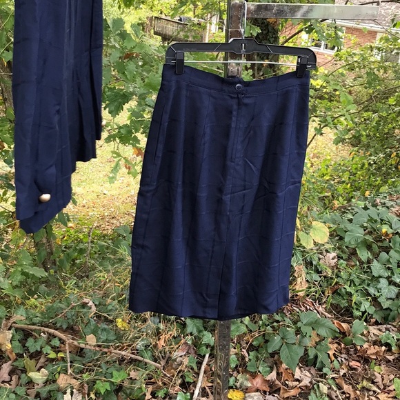 Amanda Smith Petites Navy Blue 2 pc Double Button Look Blazer Skirt Set 10 - Picture 8 of 16